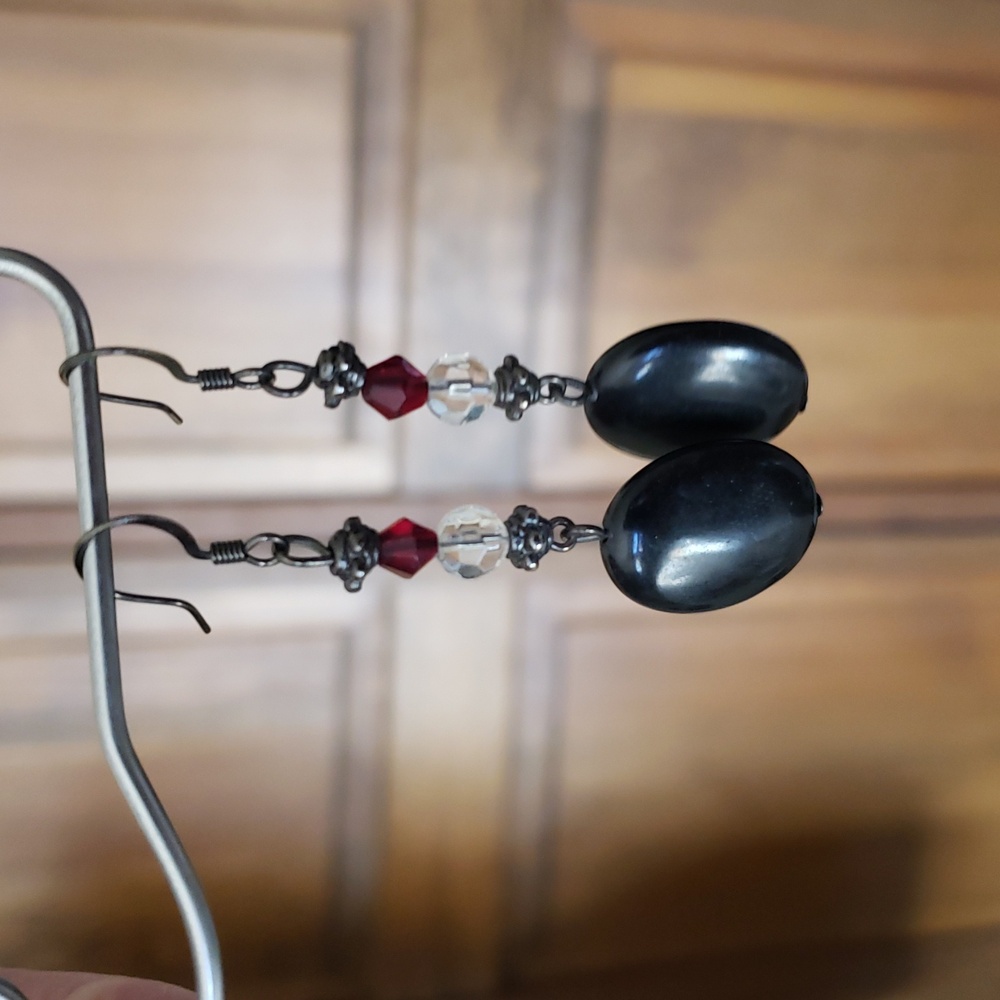 Black and Red Glass Beaded Drop Dangle Earrings